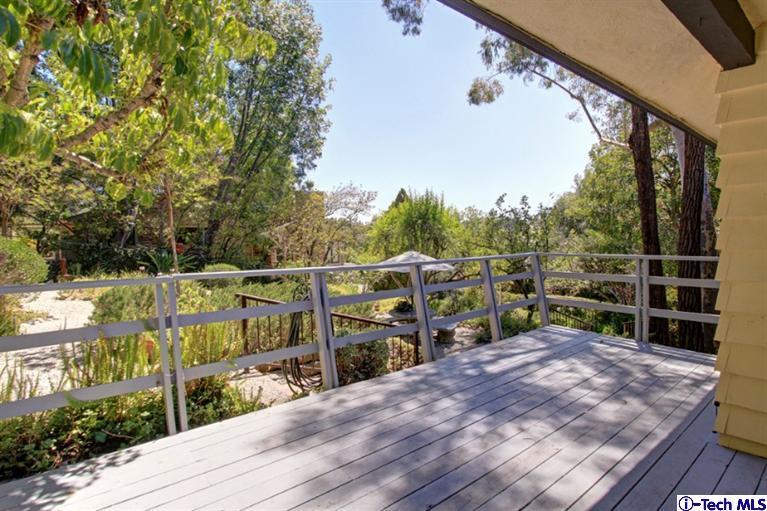 494 California Terrace Pasadena, CA 91105 - Photo 21 of 25 a view of a deck with wooden floor and outer view