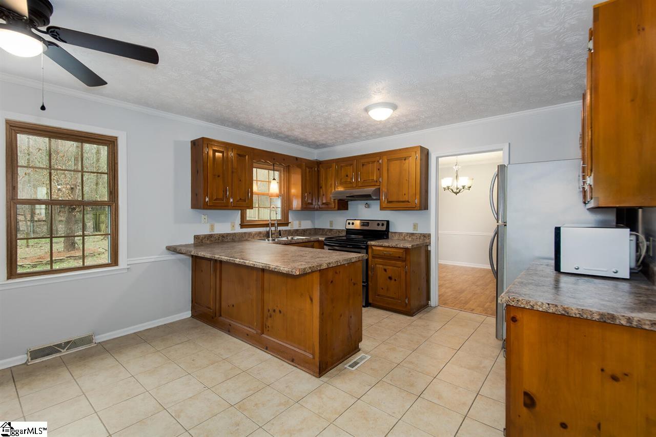 801 Brooks Road Mauldin, SC 29662 - Photo 9 of 30 Gallery Image 9