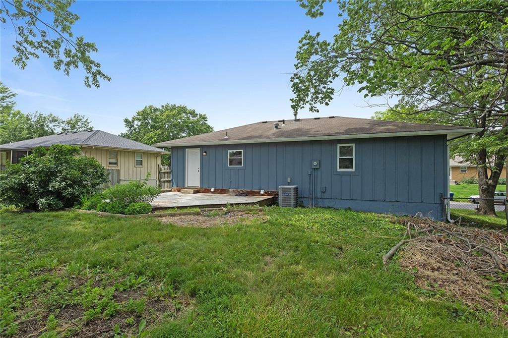 113 Southwest 21st Street Oak Grove, MO 64075 - Photo 20 of 20