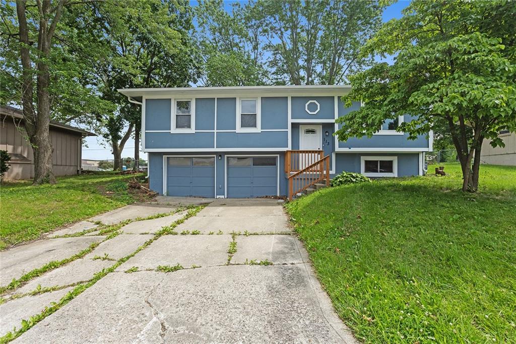 113 Southwest 21st Street Oak Grove, MO 64075 - Photo 3 of 20