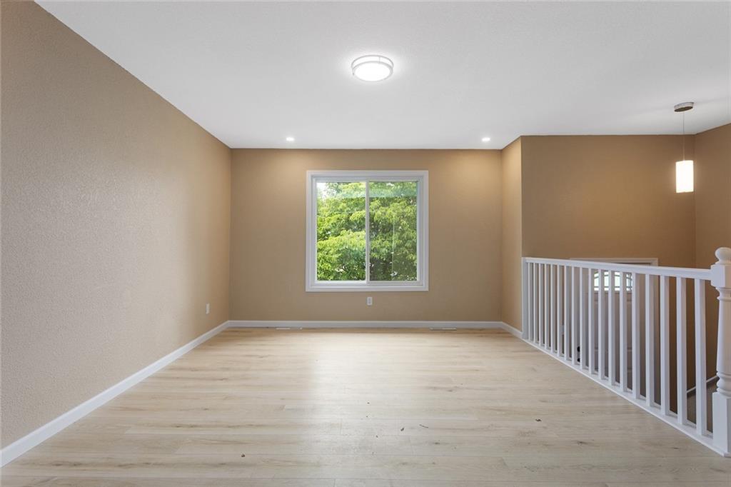 113 Southwest 21st Street Oak Grove, MO 64075 - Photo 5 of 20