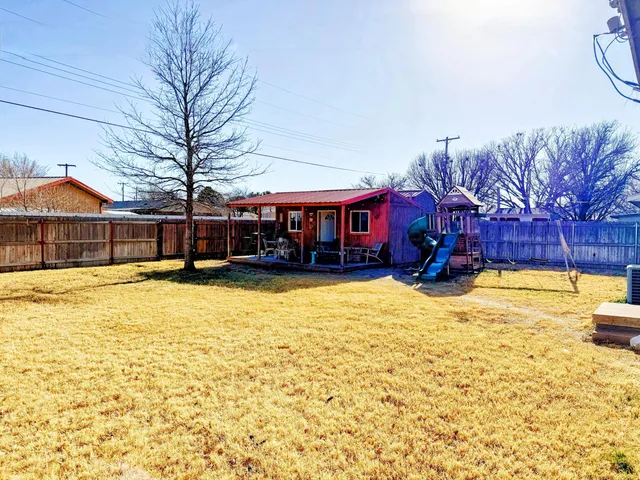 $147,900 | 2105 Colgate Drive, Perryton, TX 79070
