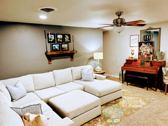 $147,900 | 2105 Colgate Drive, Perryton, TX 79070