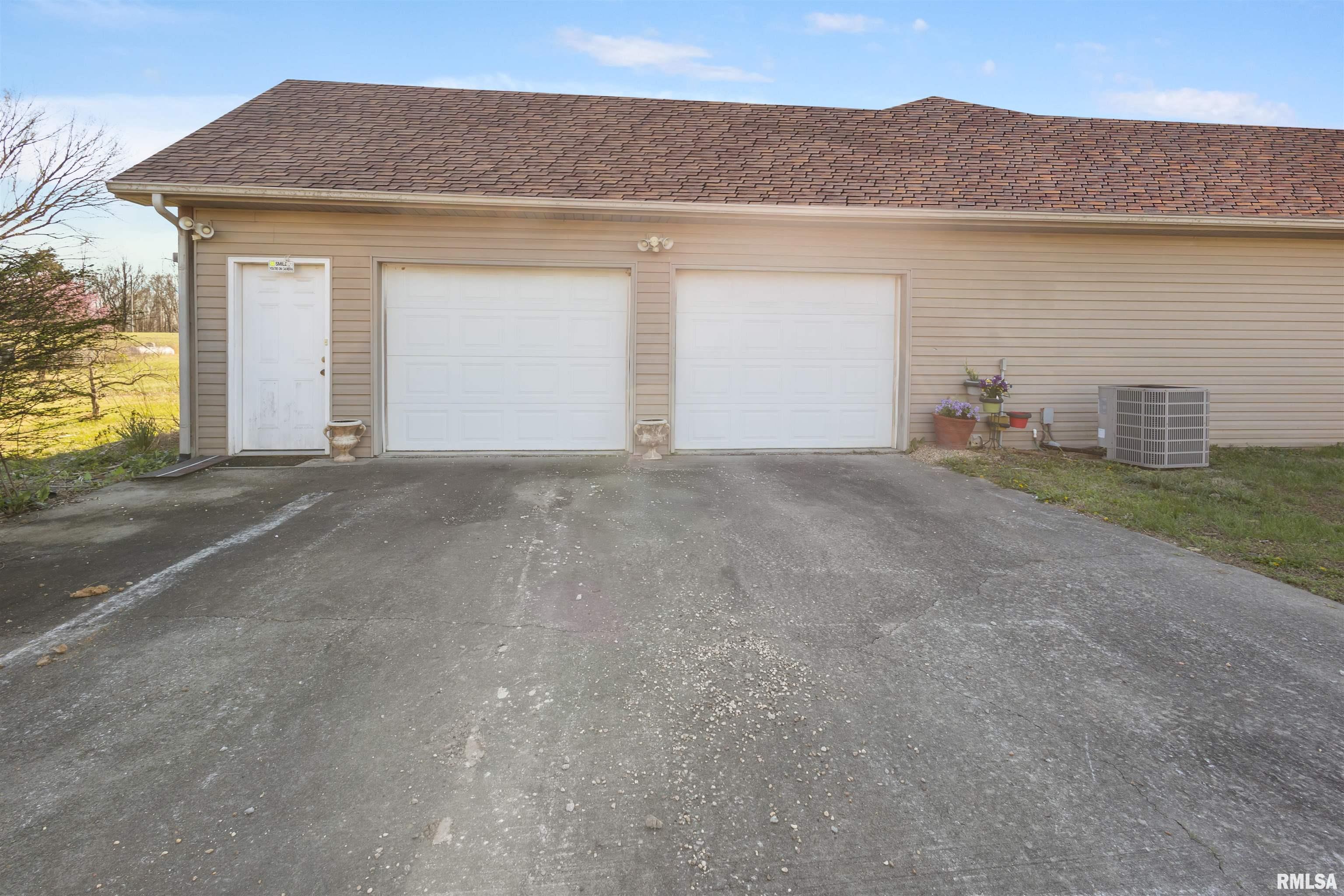 450 Spring Hill Lane Cobden, IL 62920 - Photo 34 of 38