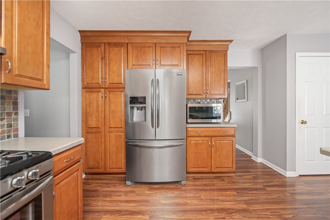 449 Old Country Road Greece, NY 14612 - Photo 15 of 50