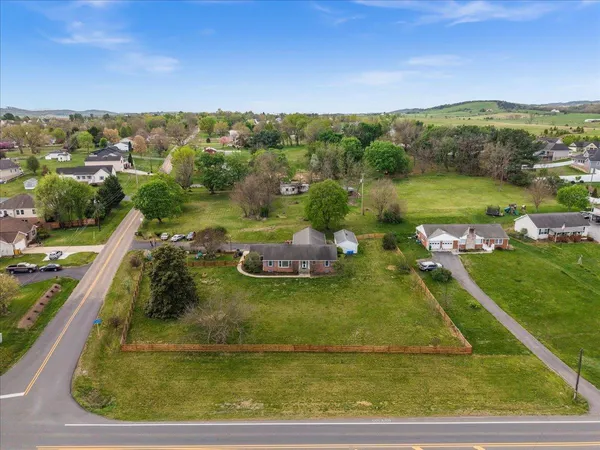 $365,000 | 330 North Sunset Drive, Broadway, VA 22815