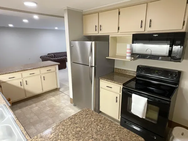 $134,900 | 800 1st Drive Northwest, Unit 102, Austin, MN 55912