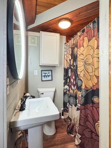 $375,000 | 16 Lime Lake Drive, Avoca, MN 56114