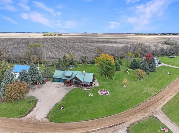 $350,000 | 16 Lime Lake Drive, Avoca, MN 56114