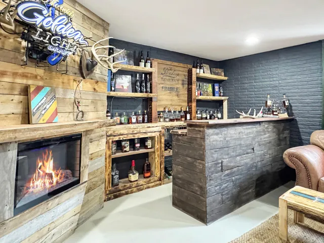 $375,000 | 16 Lime Lake Drive, Avoca, MN 56114