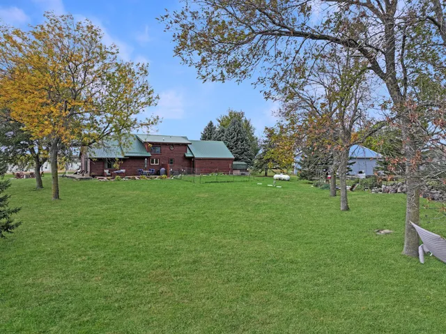 $375,000 | 16 Lime Lake Drive, Avoca, MN 56114