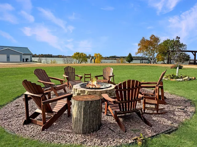 $375,000 | 16 Lime Lake Drive, Avoca, MN 56114