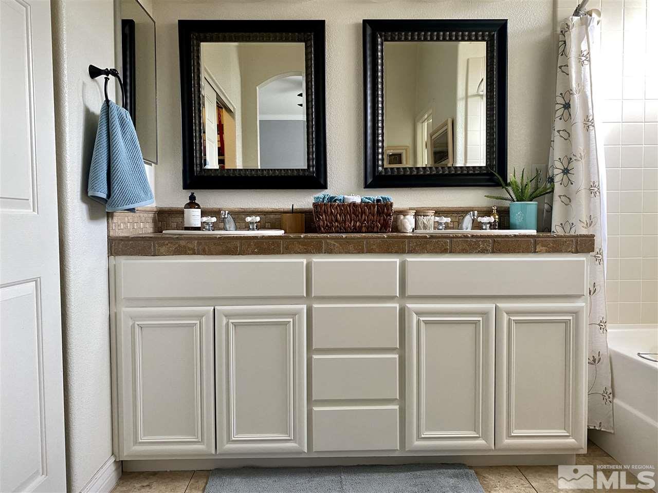 10563 Thistle Berry Court Reno, NV 89521 - Photo 18 of 24 Photo 18