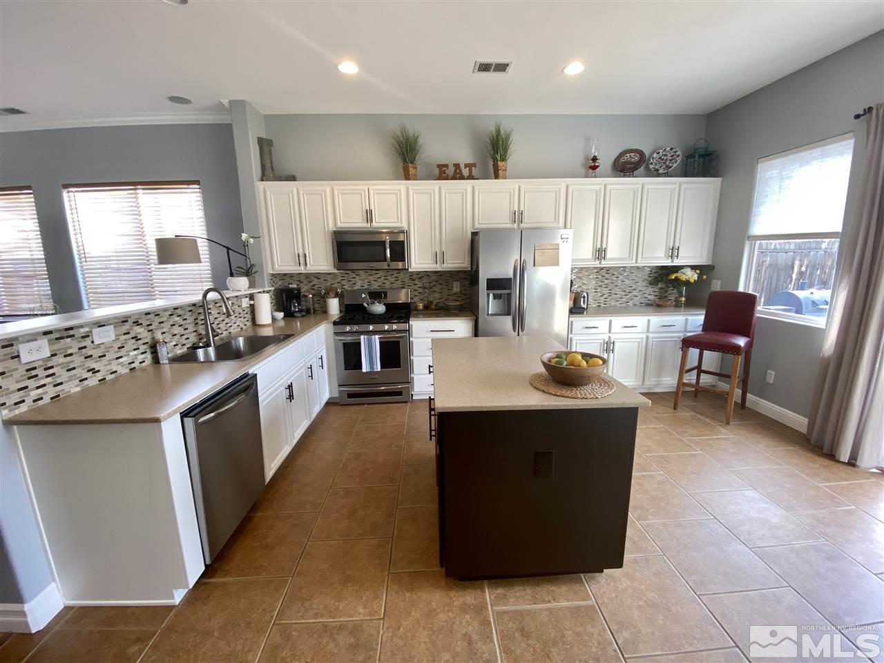 10563 Thistle Berry Court Reno, NV 89521 - Photo 9 of 24 Photo 9