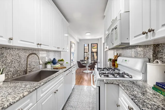 $3,650,000 | 327 Central Park West, Unit 15B | Upper West Side