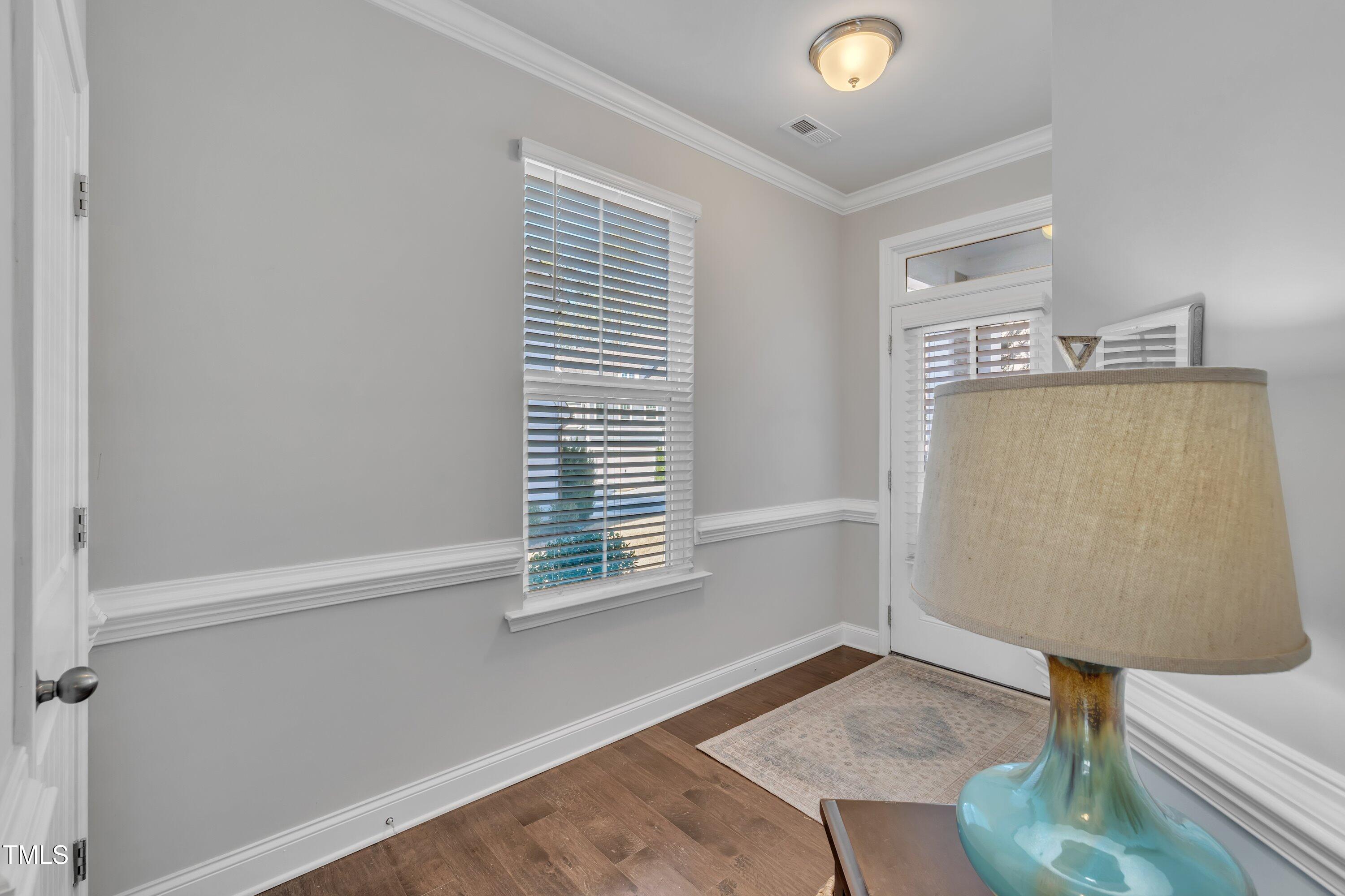 640 Newlyn Drive Raleigh, NC 27606 - Photo 7 of 44 a view of kitchen