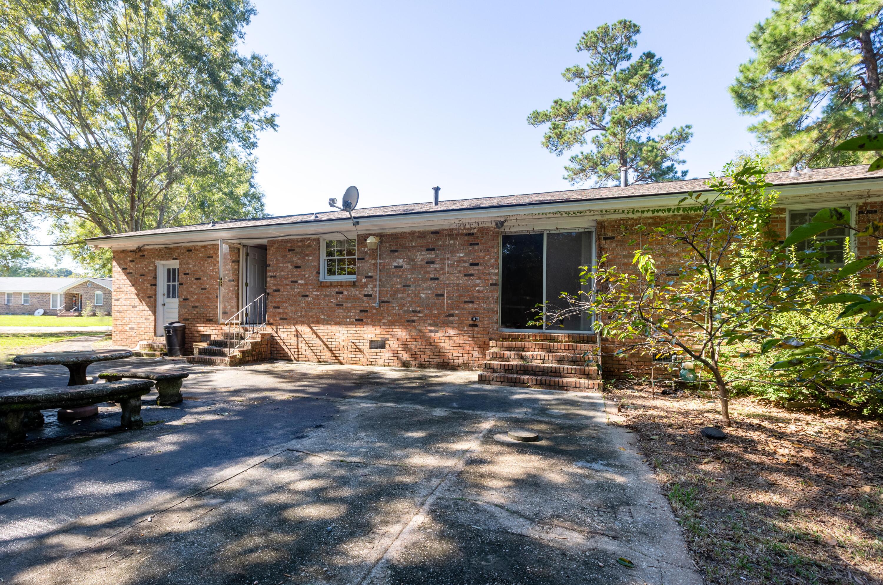 2385 Otranto Road North Charleston, SC 29406 - Photo 3 of 30 2385 Otranto Road, N Charleston