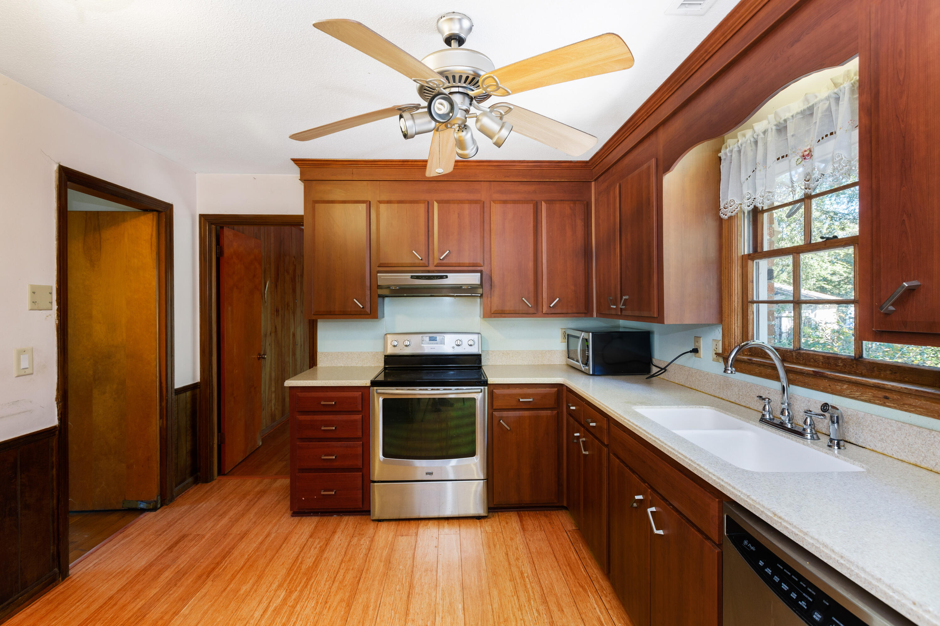 2385 Otranto Road North Charleston, SC 29406 - Photo 6 of 30 2385 Otranto Road, N Charleston