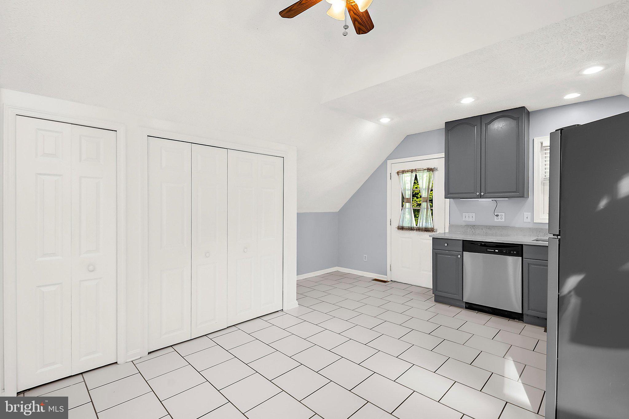 587 A Street, Unit R Pasadena, MD 21122 - Photo 10 of 29