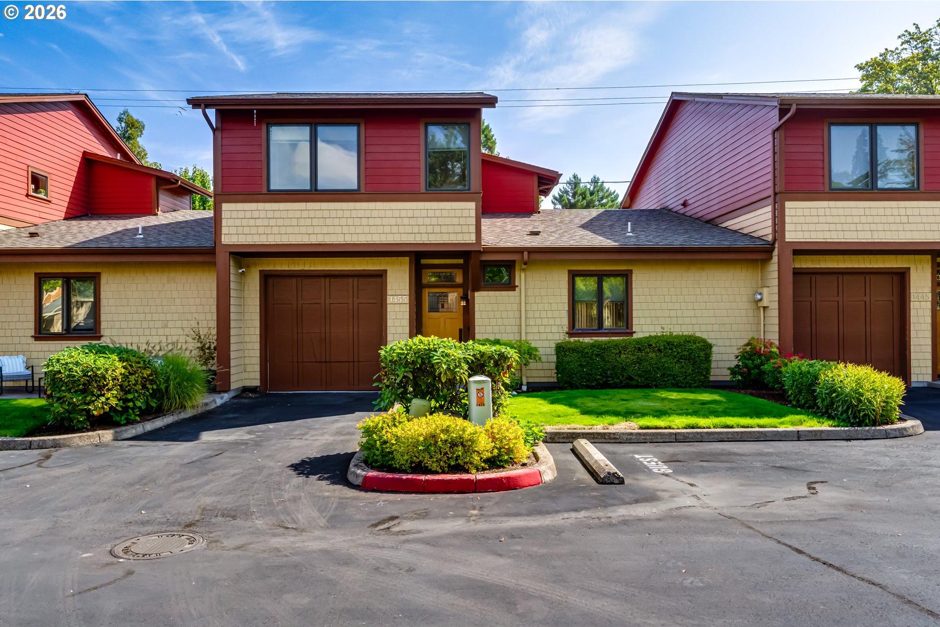 1455 Perdue Loop Eugene, OR 97401 - Photo 2 of 31 Gallery Image 2