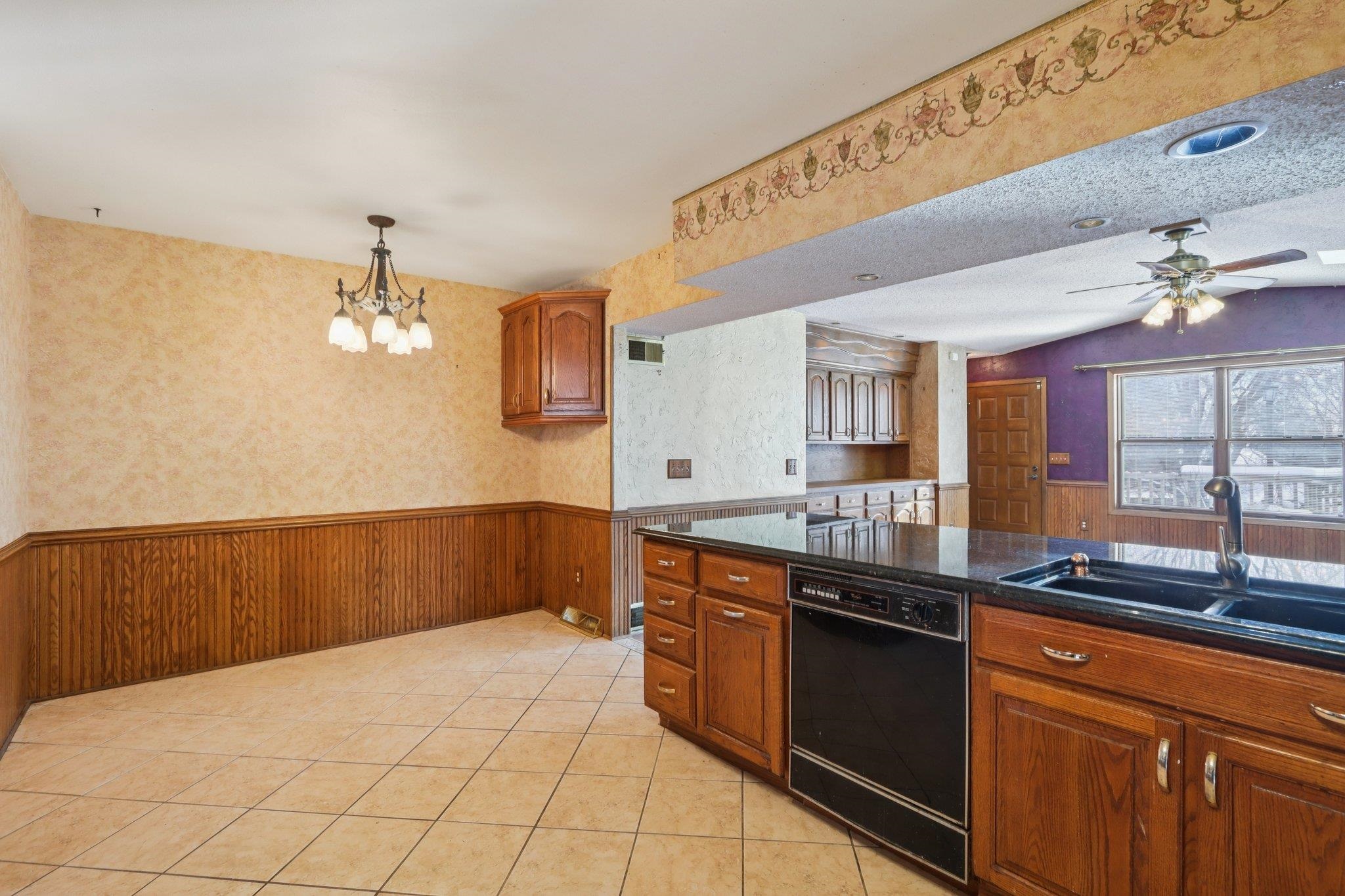 1717 Wicklow Way Madison, WI 53711 - Photo 13 of 74