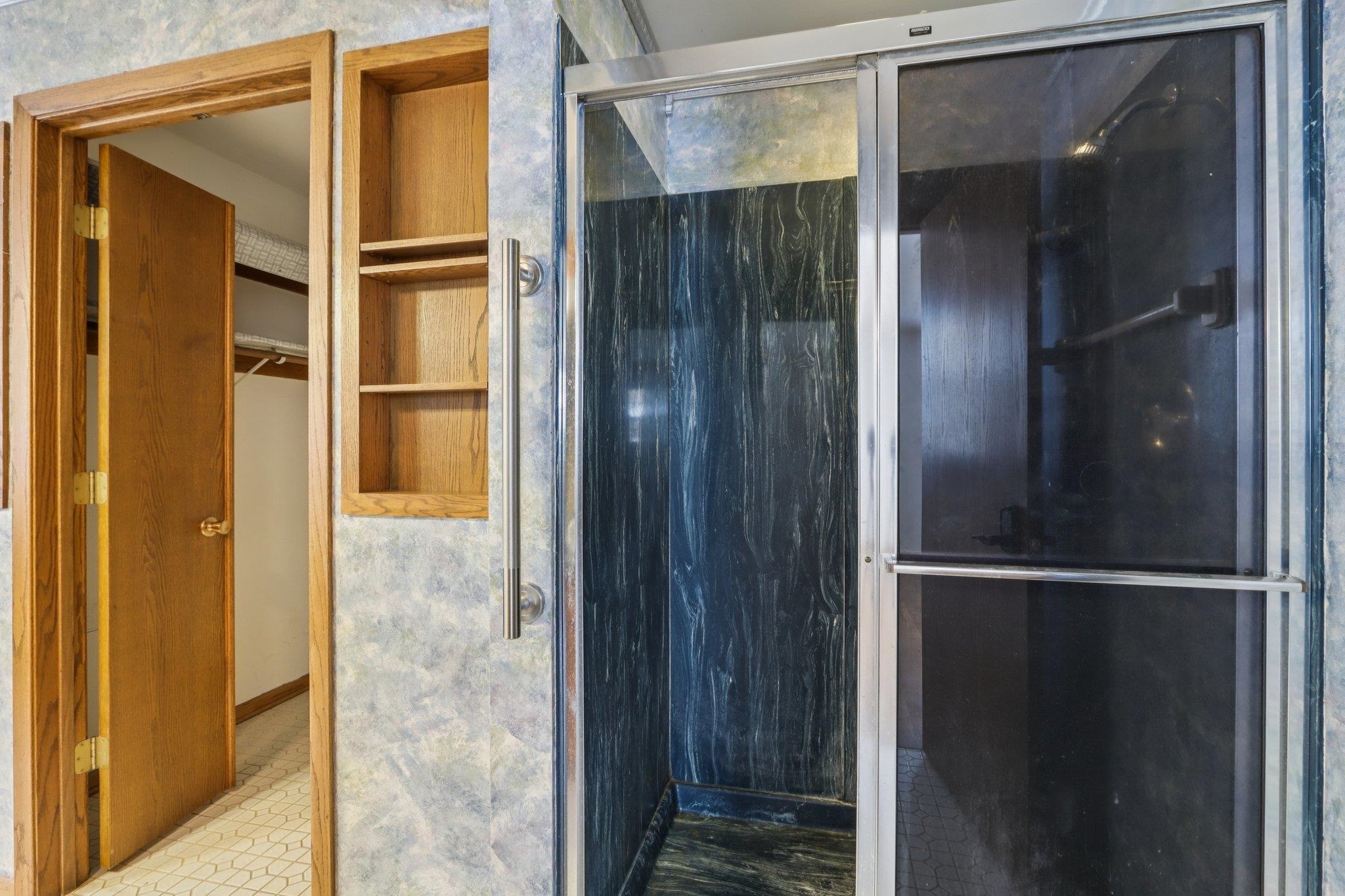 1717 Wicklow Way Madison, WI 53711 - Photo 25 of 74