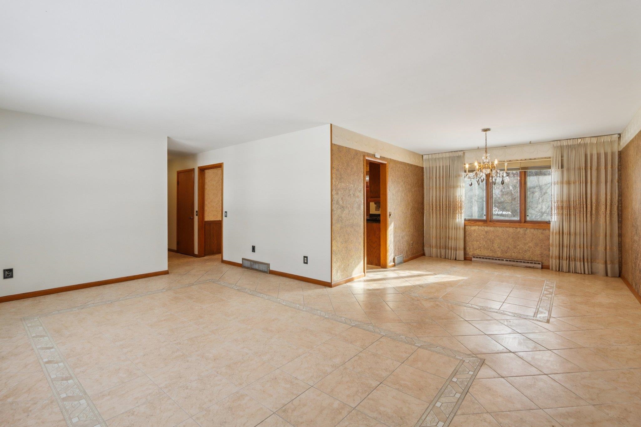 1717 Wicklow Way Madison, WI 53711 - Photo 7 of 74