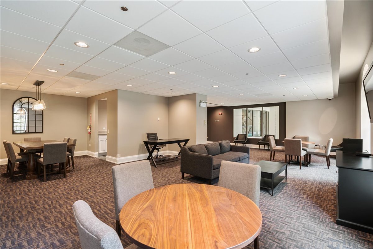 630 North State Street, Unit 1609 Chicago, IL 60654 - Photo 18 of 20