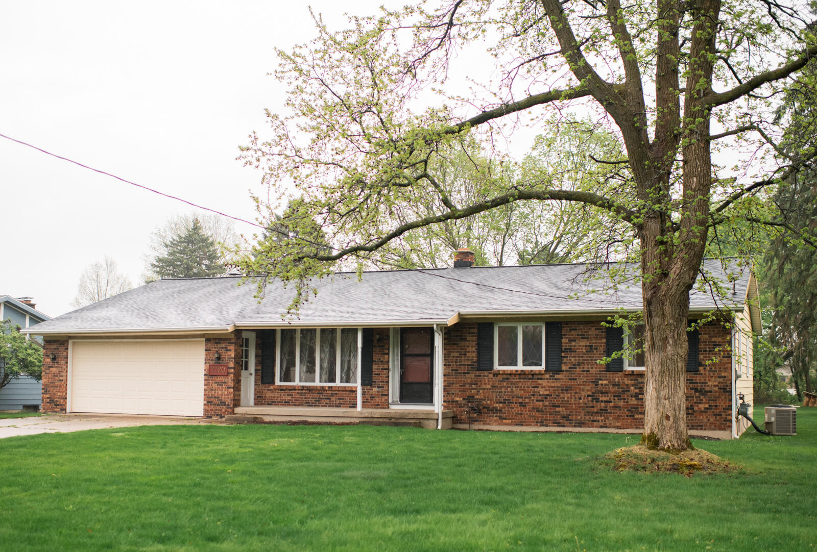 7720 Ridgewood Drive Jenison, MI 49428 - Photo 3 of 29 Exterior