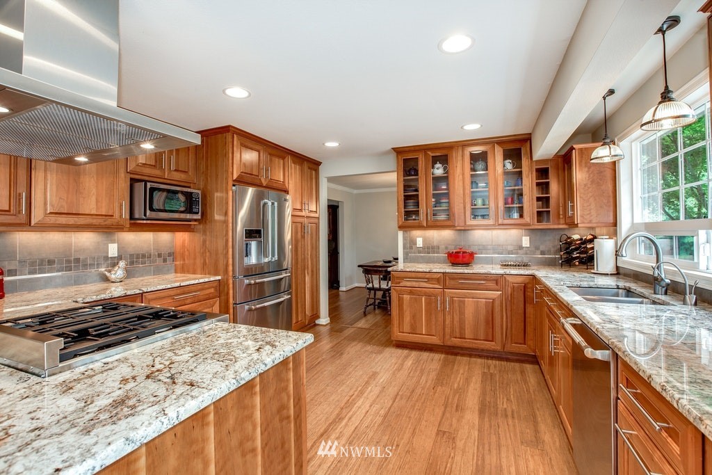 2117 240th Place Southeast Bothell, WA 98021 - Photo 8 of 24