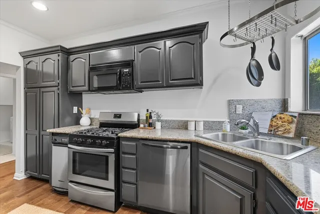 $849,000 | 11286 Westminster Avenue, Unit 101, Los Angeles, CA 90066