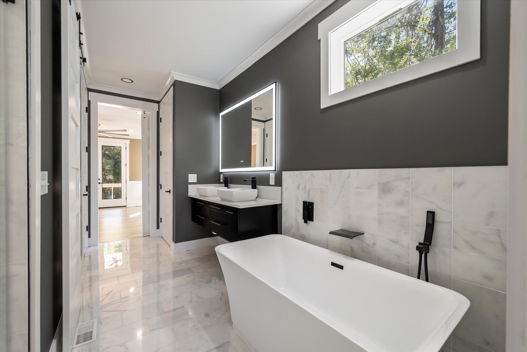 1216 Old Towne Road Charleston, SC 29407 - Photo 18 of 60 Primary bathroom