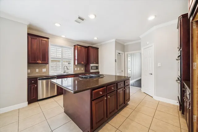 $650,000 | 1611 Hill Spring Drive, Sugar Land, TX 77479