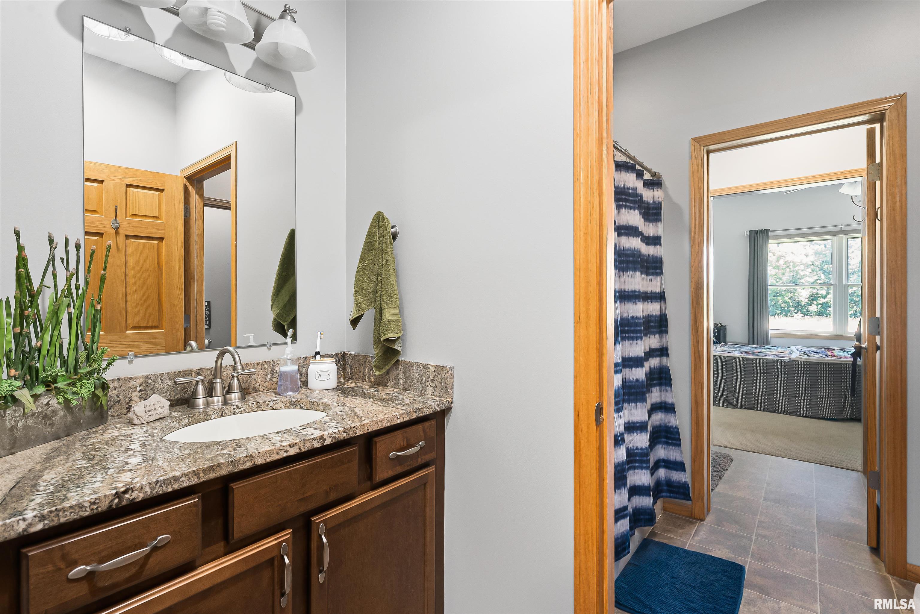 697 West Deer Creek Road Clinton, IA 52732 - Photo 20 of 50 Gallery Image 20