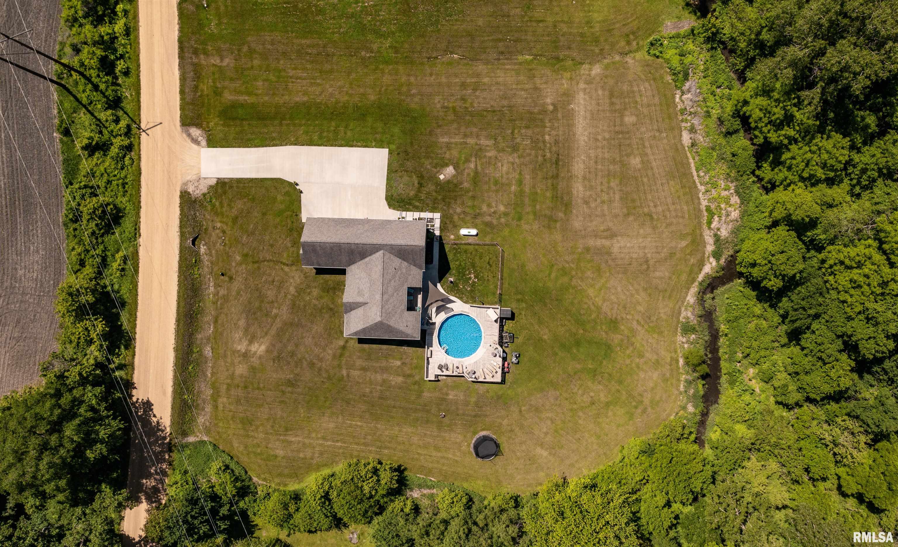697 West Deer Creek Road Clinton, IA 52732 - Photo 48 of 50 Gallery Image 48