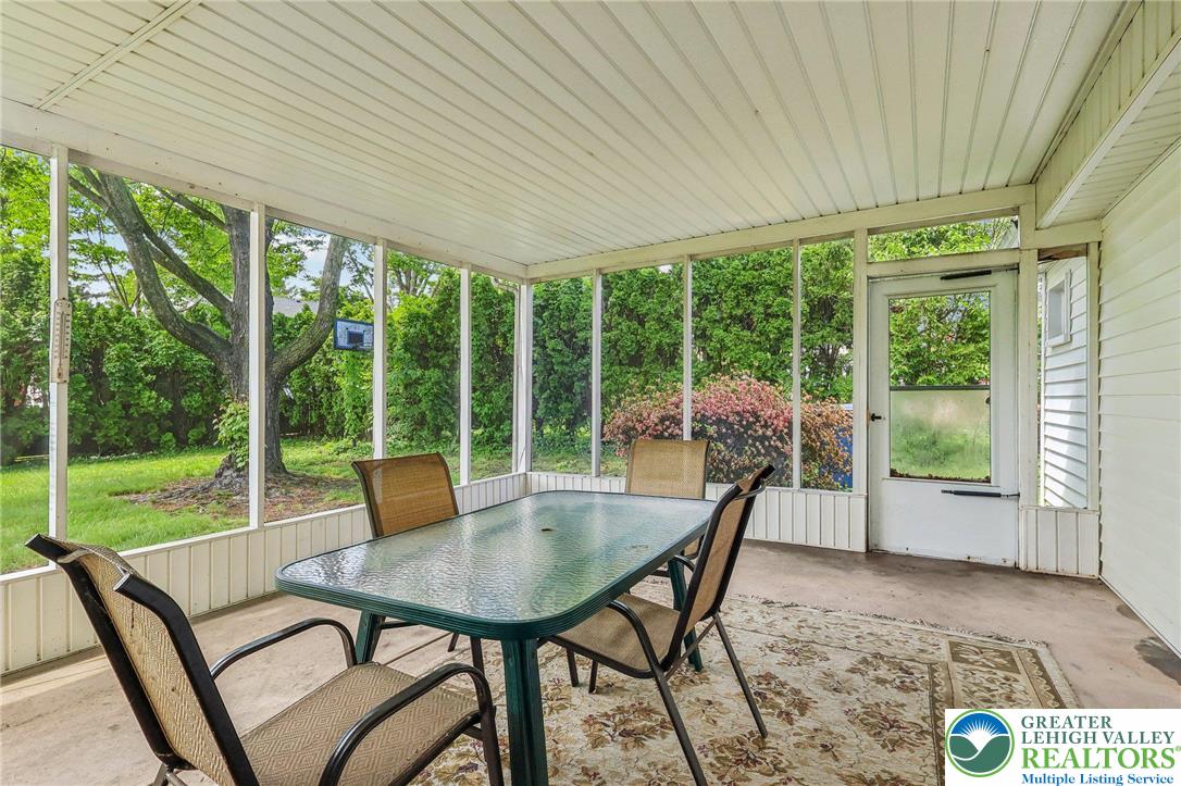 1450 Springhouse Road Allentown, PA 18104 - Photo 4 of 32 Gallery Image 4