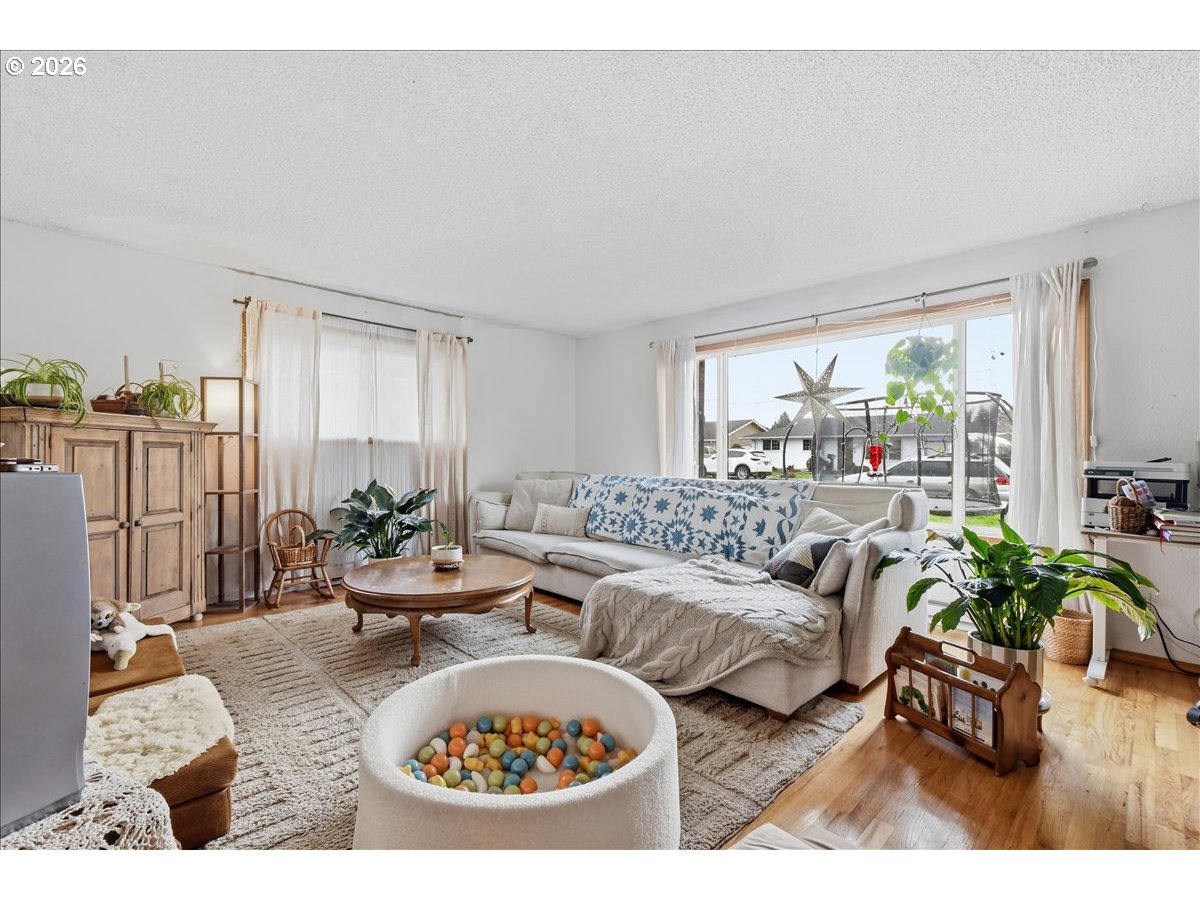 2249 36th Avenue Longview, WA 98632 - Photo 3 of 22