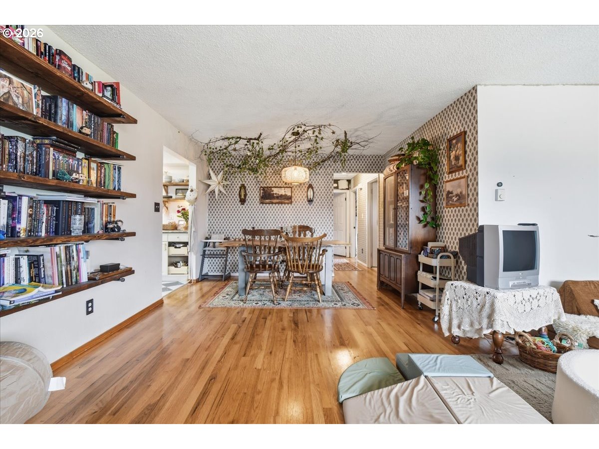 2249 36th Avenue Longview, WA 98632 - Photo 5 of 22