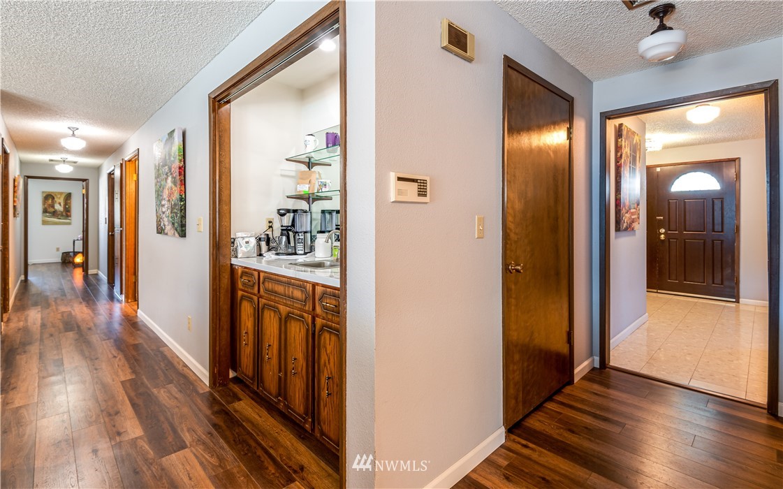 5420 Arrowhead Road Southwest Lakewood, WA 98499 - Photo 12 of 40 Gallery Image 12