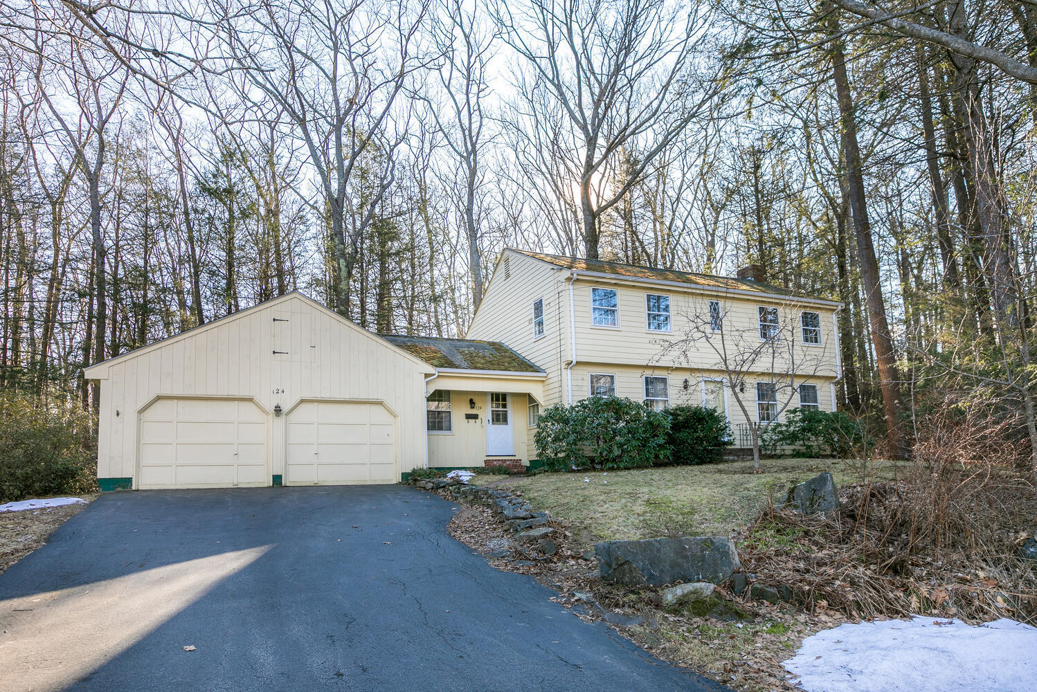 124 Oakhurst Road Cape Elizabeth, ME 04107 - Photo 1 of 32 124 Oakhurst Rd Cape Elizabeth-large-001