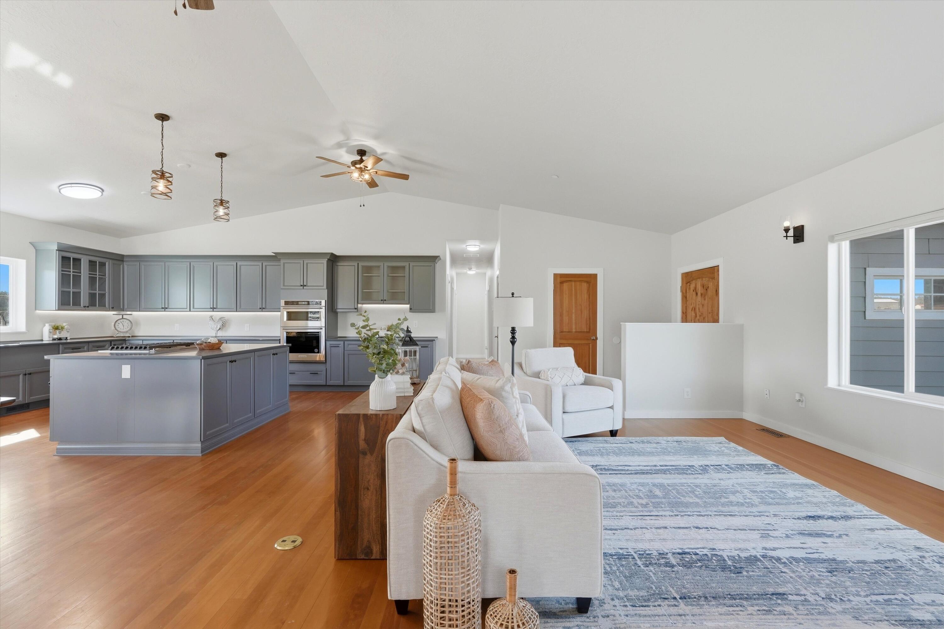 8905 Northwest Elizabeth Way Prineville, OR 97754 - Photo 11 of 45 16-2875652_8905_nw_elizabeth_way_-_sonya