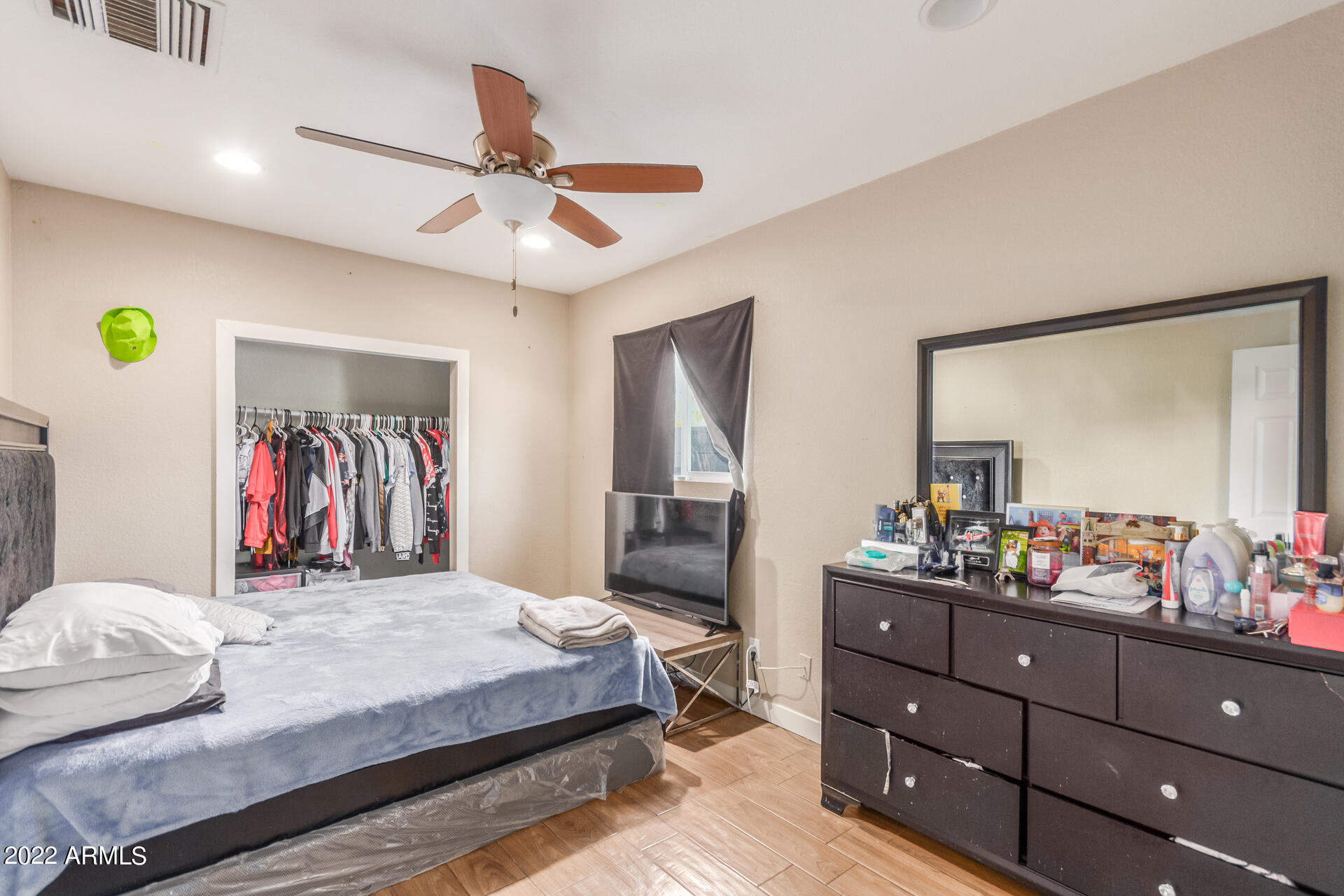 233 West Roeser Road Phoenix, AZ 85041 - Photo 9 of 15 9