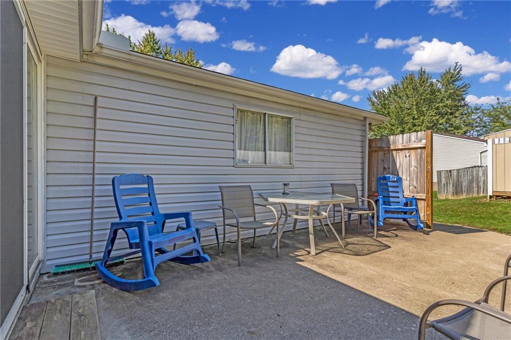 203 Beech Road Pittsburgh, PA 15239 - Photo 18 of 21 a view of a chairs and table in patio