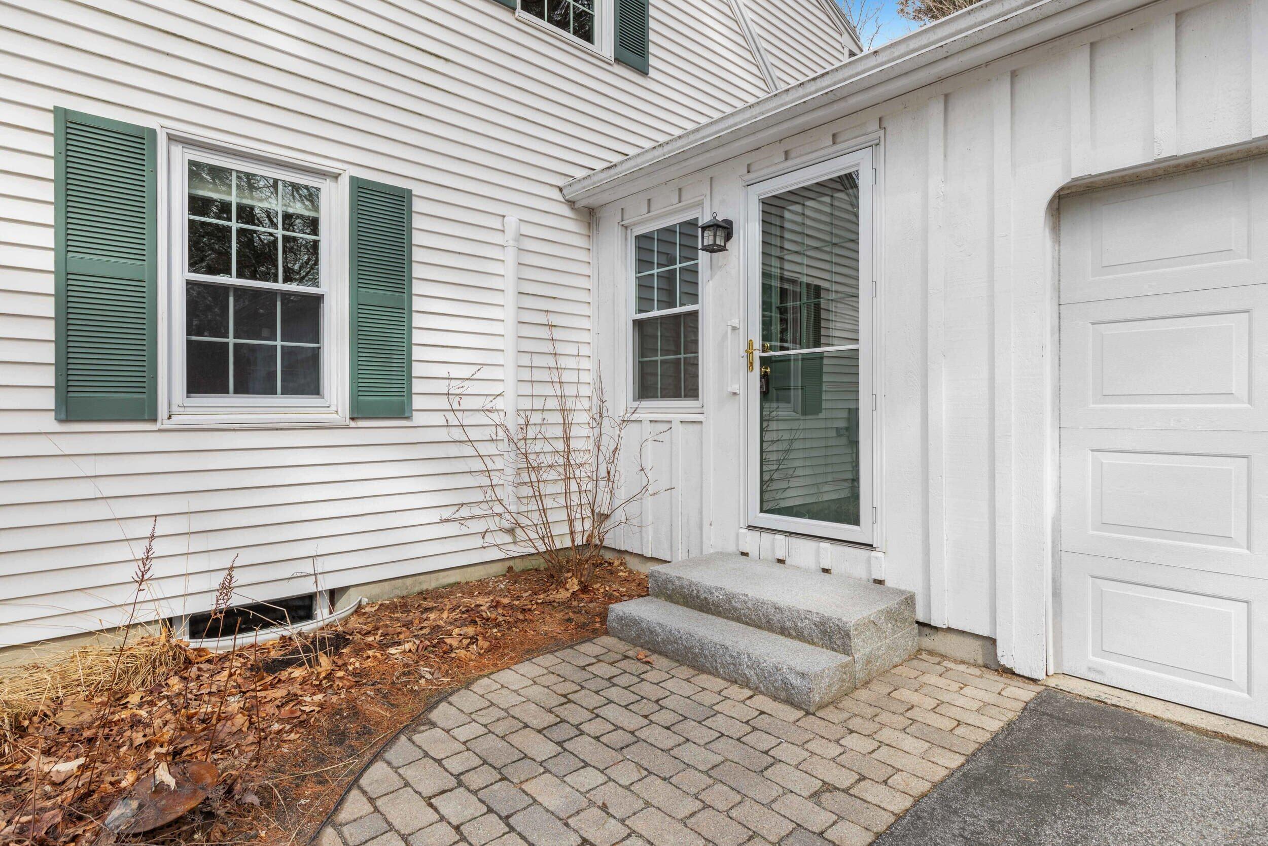 18 Country Charm Road Cumberland, ME 04021 - Photo 3 of 53 38_18 country charm rd, cumberland-38