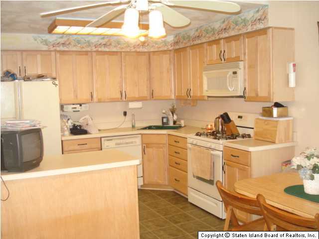 28 Victoria Road Staten Island, NY 10312 - Photo 3 of 9 Additional Photo