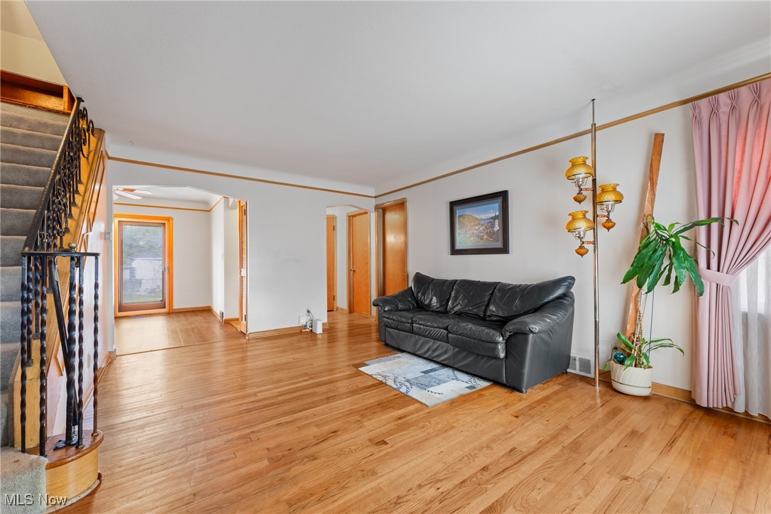 5860 Pearl Road Cleveland, OH 44130 - Photo 13 of 47