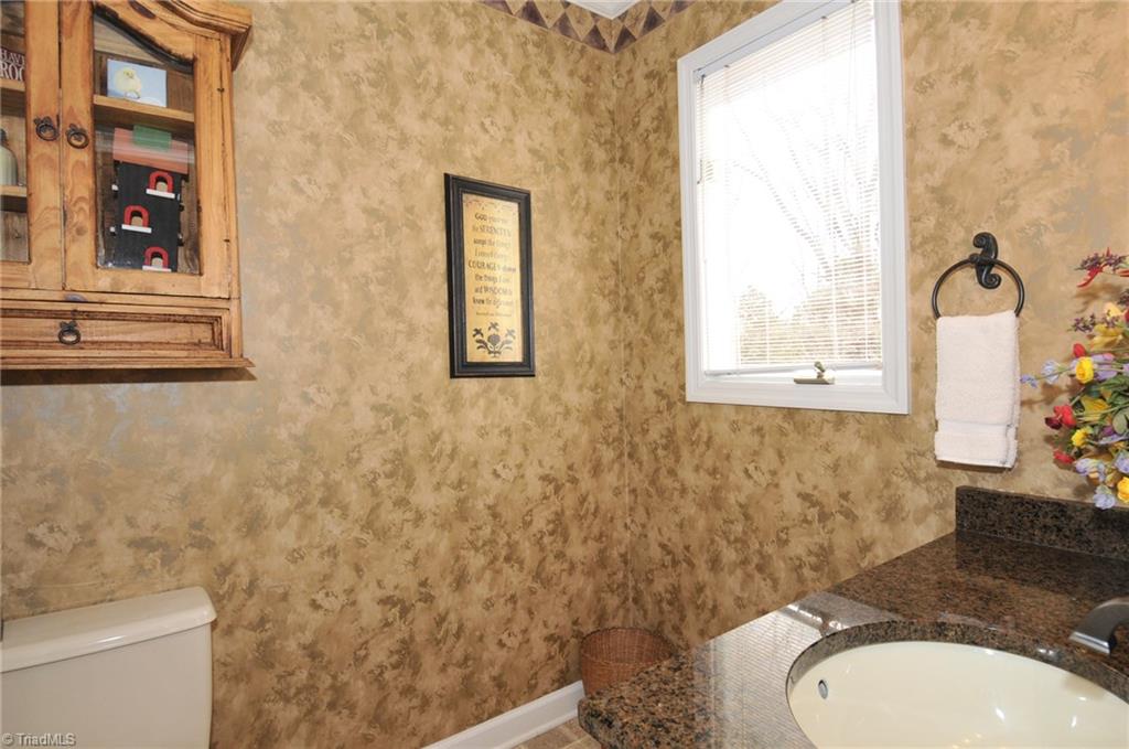 4512 Cotswold Road Pfafftown, NC 27040 - Photo 16 of 30 Bathroom