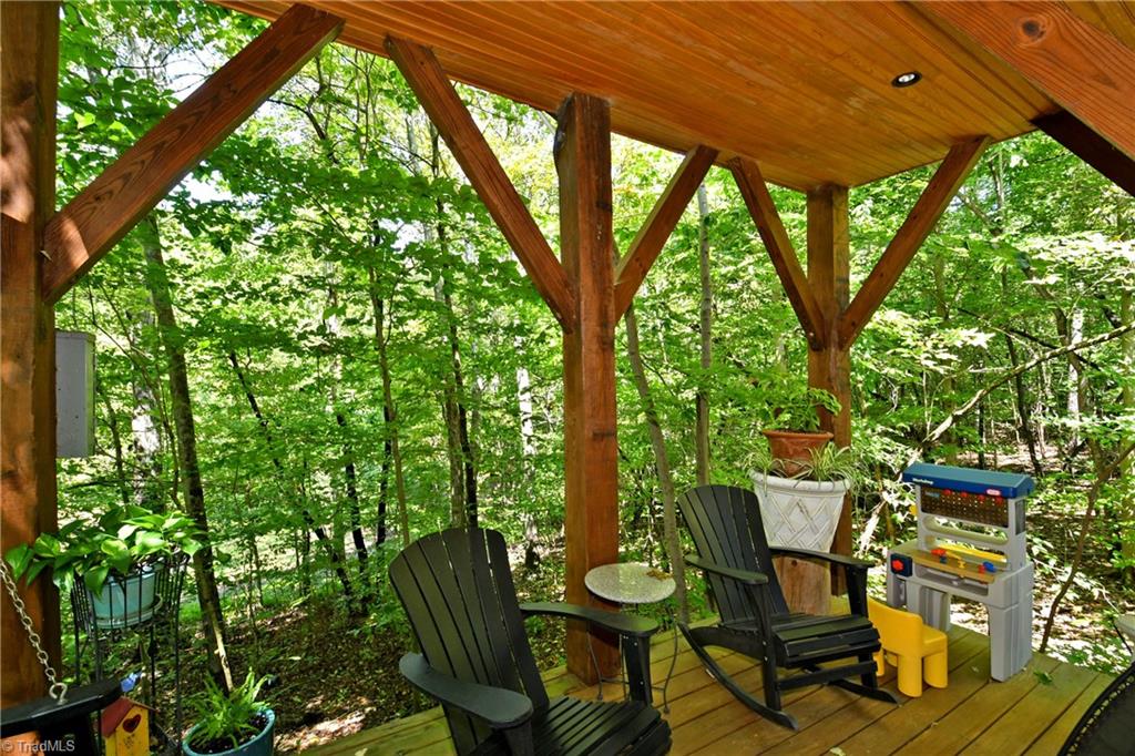 4512 Cotswold Road Pfafftown, NC 27040 - Photo 23 of 30 Deck