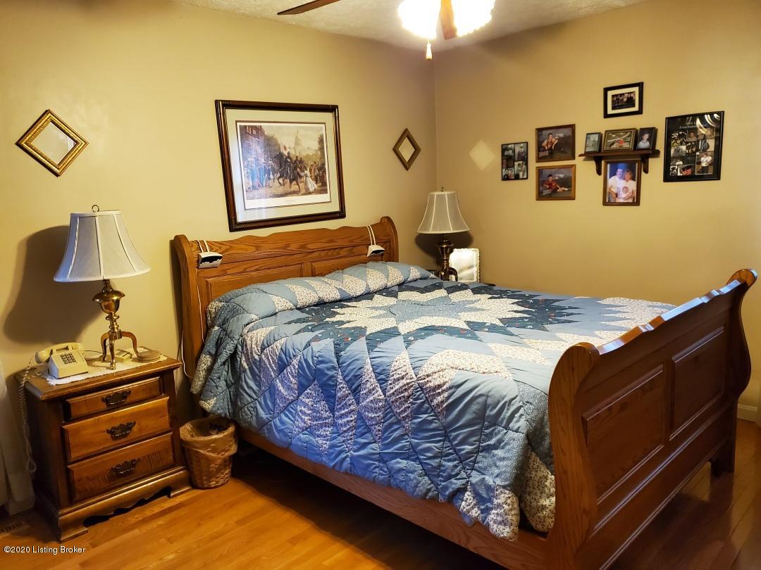 2616 Northern Road Radcliff, KY 40160 - Photo 11 of 44 Primary bedroom