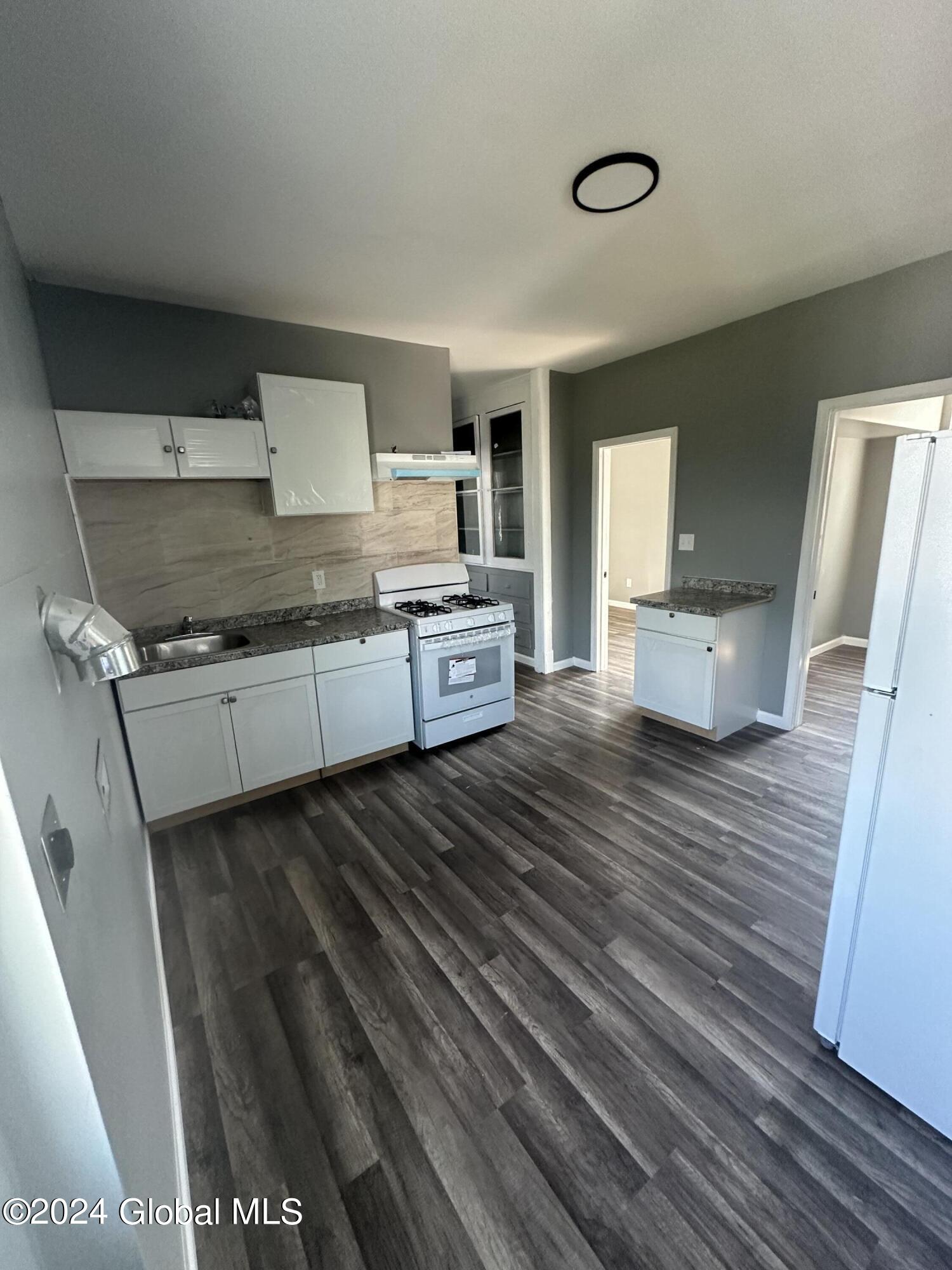 951 Strong Street, Unit 2 Schenectady, NY 12307 - Photo 12 of 19 IMG_3412